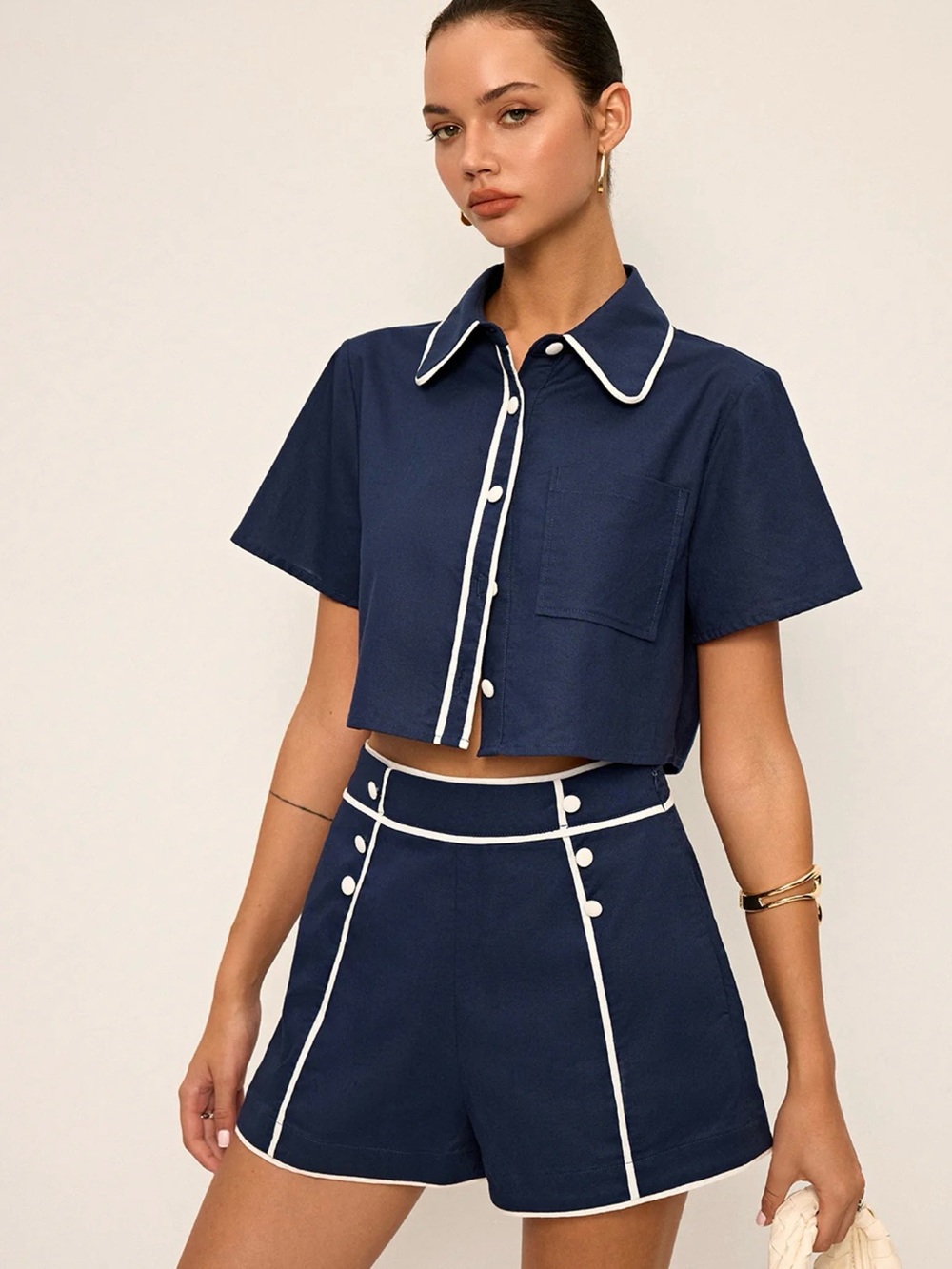 Commense Contrast Piping Crop Shirt and Shorts Set - Large